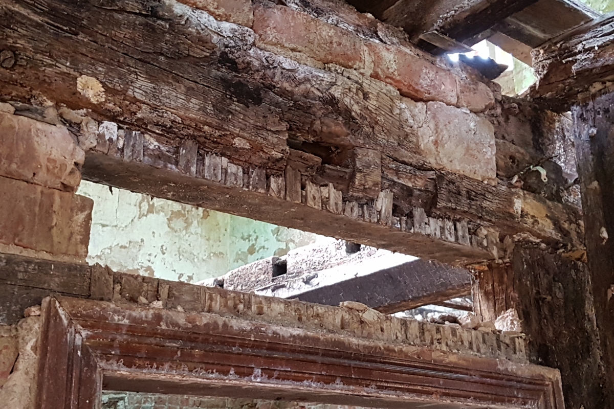 Severe Timber rot at Wythenshawe barn conversaion