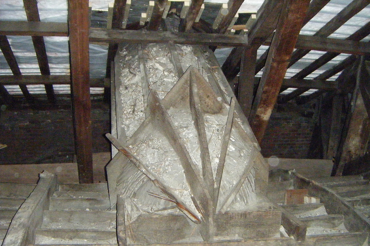 Octagon Chapel Rotten Timbers 4 1200 X 800